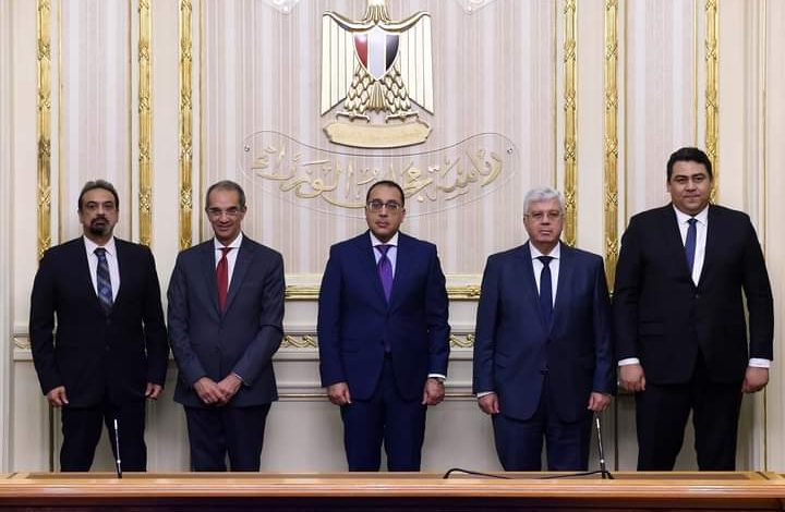 رئيس الحكومة يشهد توقيع برتوكول تعاون بين المصرية للاتصالات والمجلس الأعلى للمستشفيات الجامعية